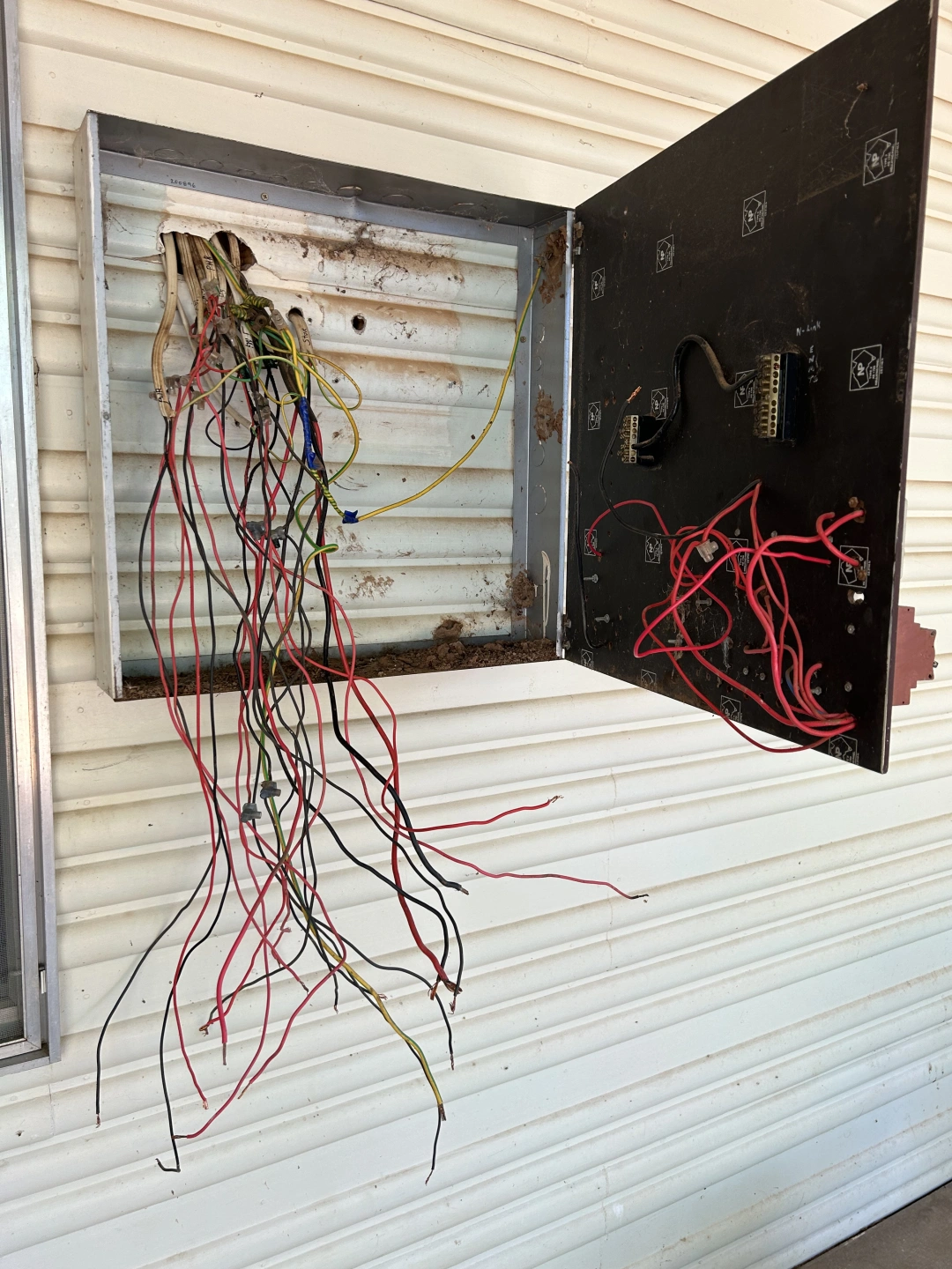 Tappers Electrical job: Dining room light