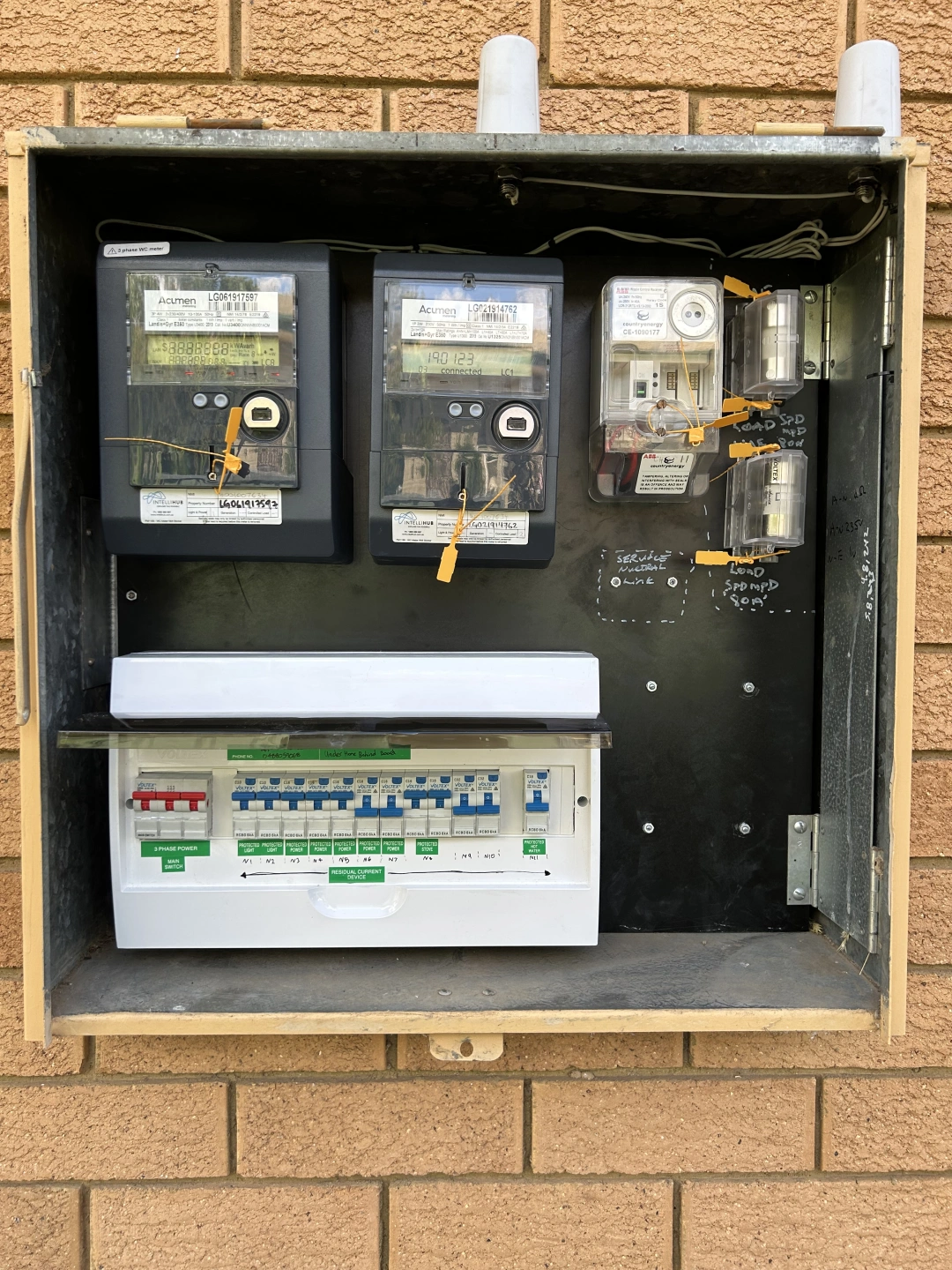 Tappers Electrical job: New switchboard